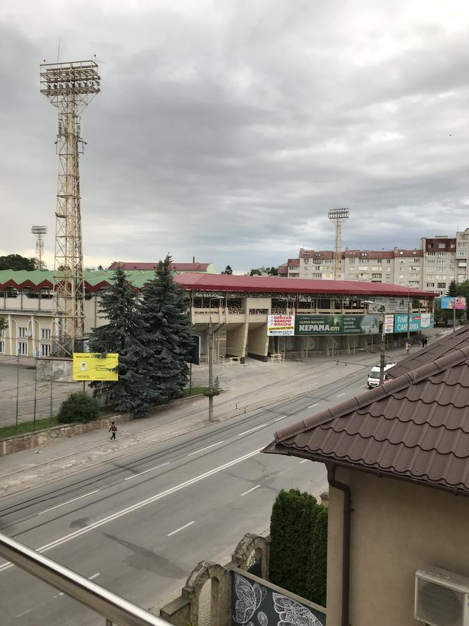 Дворівневі Апартаменти Antique Ternopil Luaran gambar