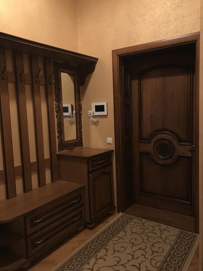 Дворівневі Апартаменти Antique Ternopil Luaran gambar